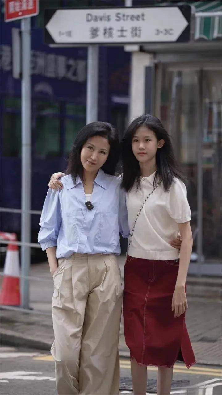 鲍蕾照片 鲍蕾专访 鲍蕾照片 鲍蕾专访