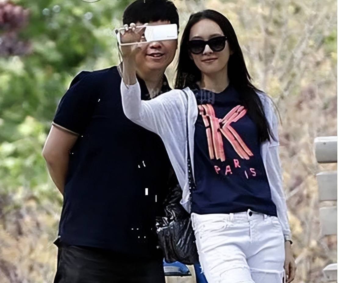 张国立的儿子 张国立的儿子和女儿图片 