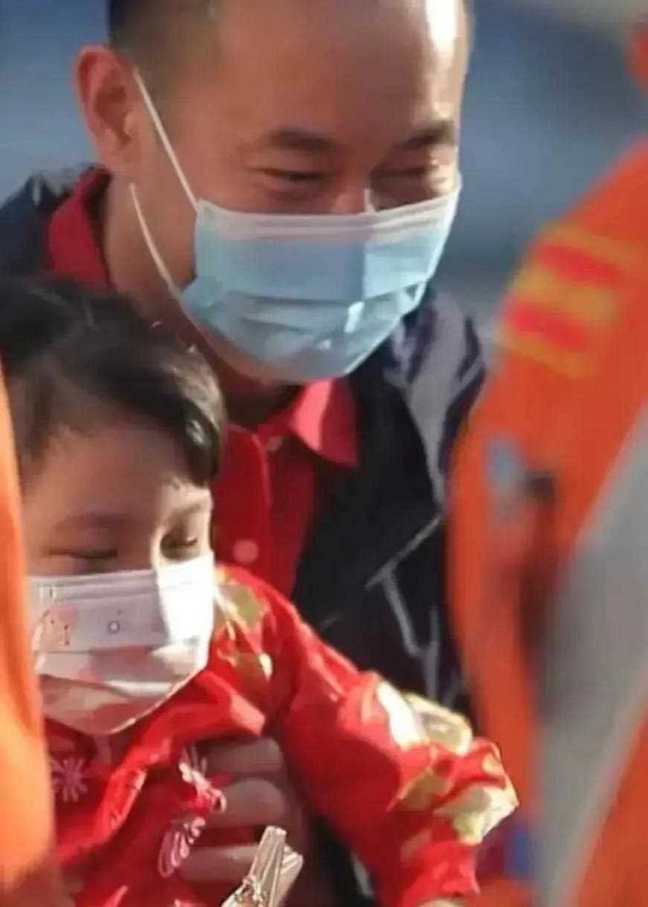 航天员王亚平老公赵鹏 王亚平丈夫图片 