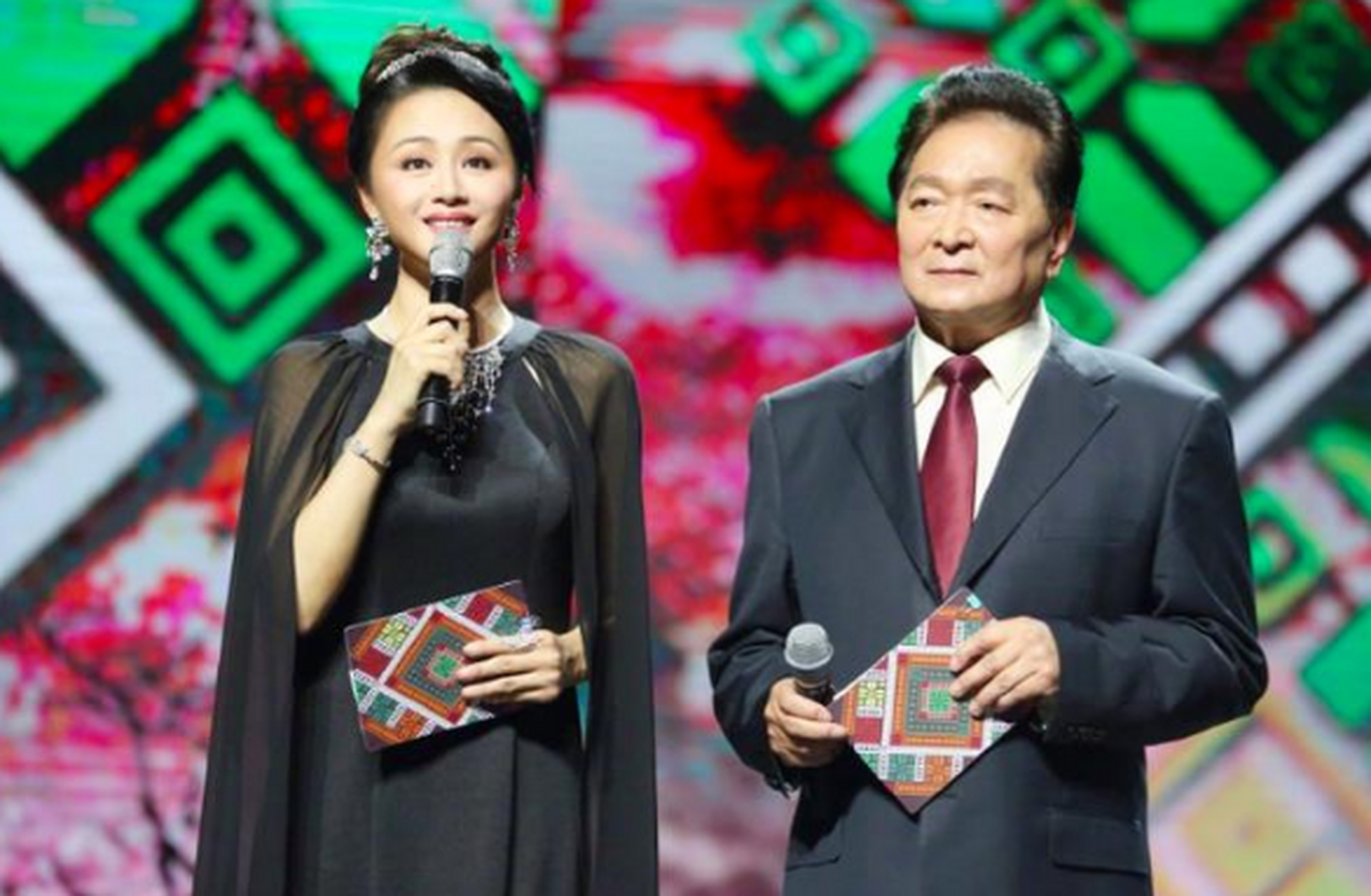 曹颖和王斑 曹颖和王斑仳离了吗 曹颖和王斑 曹颖和王斑仳离了吗