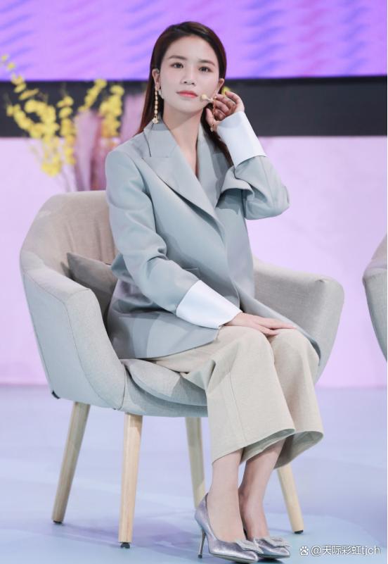 超女黄英 超女黄英简介