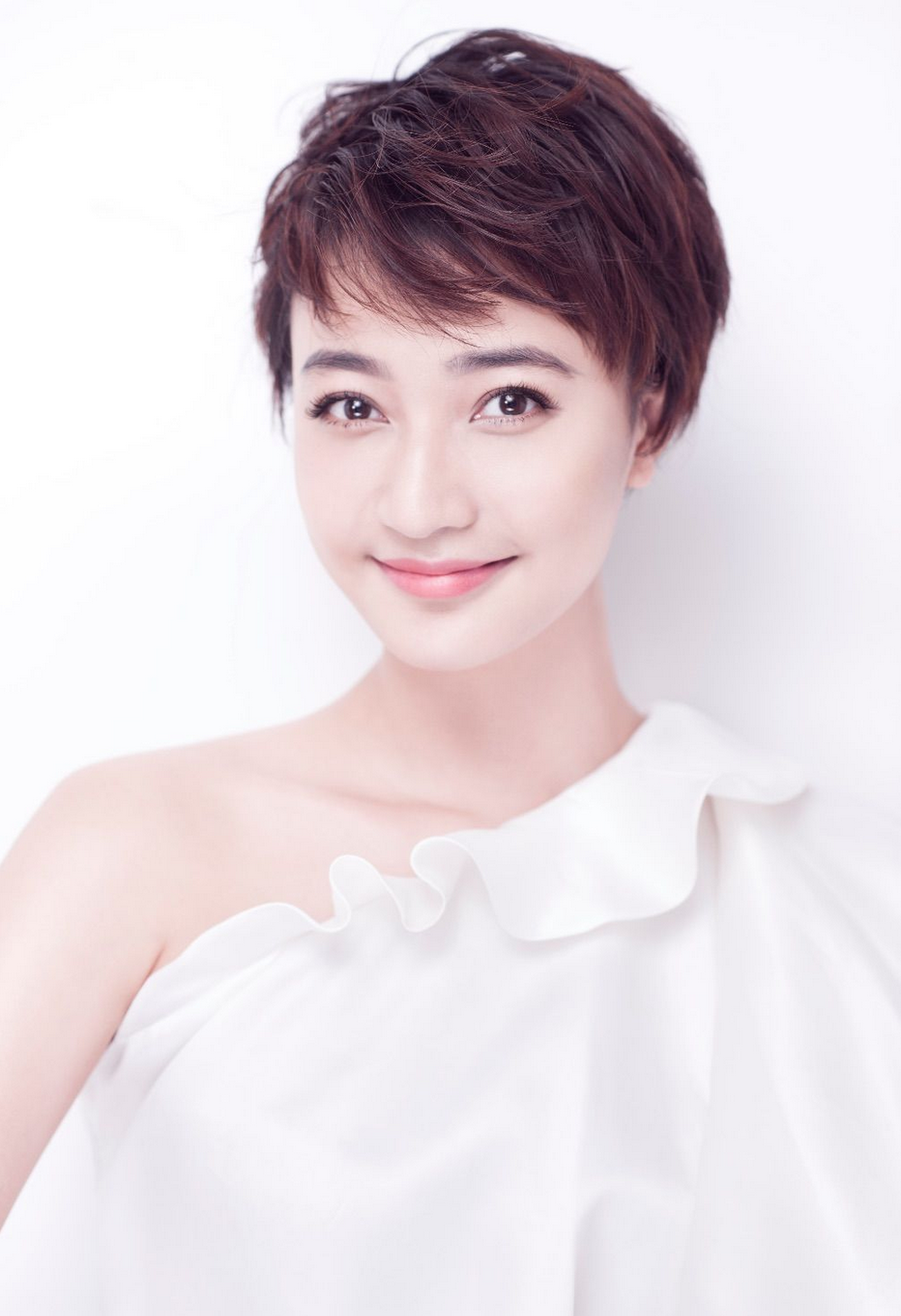 阎娜的胸围多大 阎娜中国内地女演员
