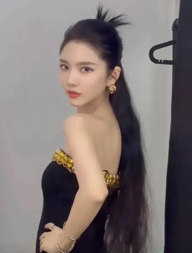 杜淳妻子王灿晒美照庆生 杜淳妻子王灿的出生春秋 