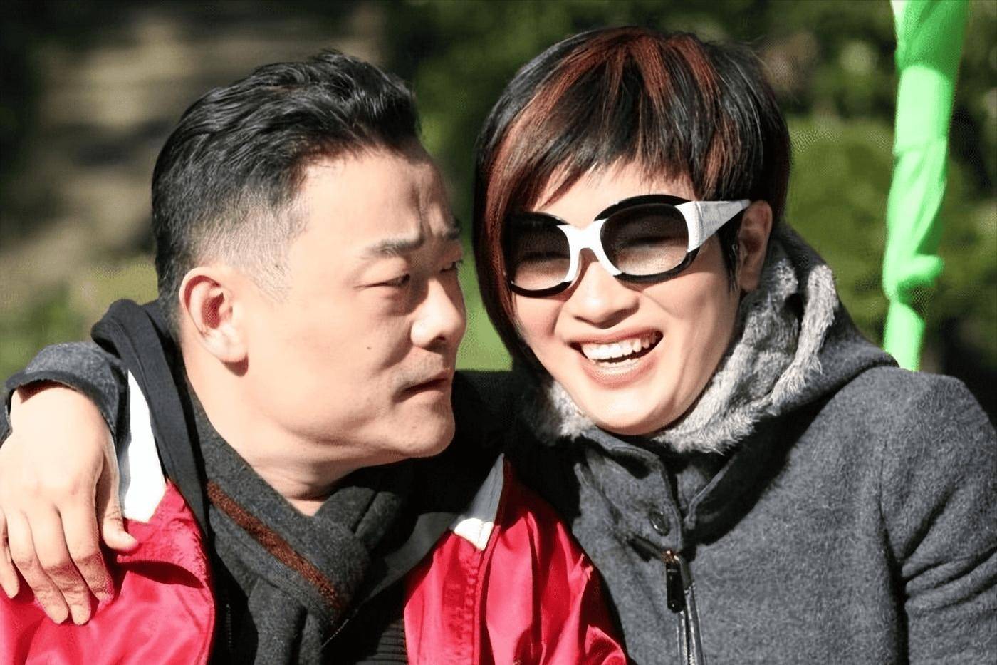 周立波妻子胡洁 周立波妻子胡洁近况如何 