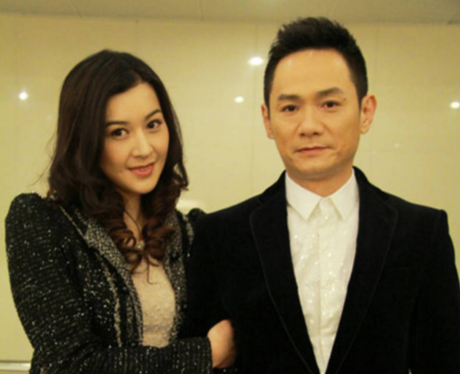 果静林老婆 果静林老婆佟欣的图片