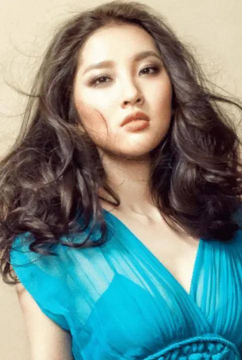 张若昀的妻子是谁 张若昀的妻子长什么样 张若昀的妻子是谁 张若昀的妻子长什么样