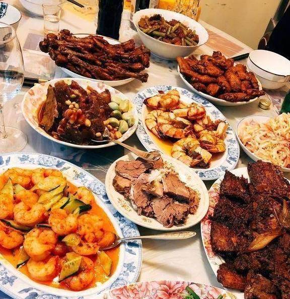 贾乃亮晒年夜饭 贾乃亮晒年夜饭四川出车祸