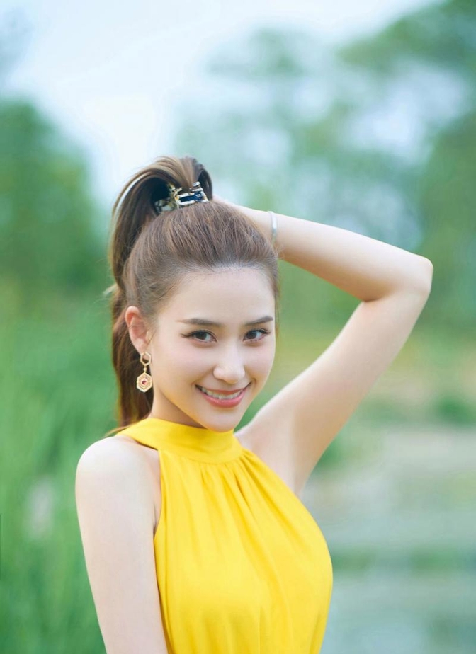赌王令媛何超莲 赌王令媛何超莲窦骁仳离了吗 