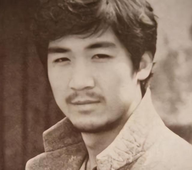张国立的儿子张默 张国立的儿子张默团体简介 张国立的儿子张默 张国立的儿子张默团体简介