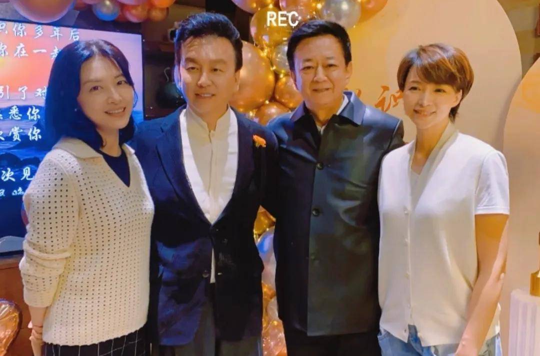 董卿丈夫被执行超7亿 董卿丈夫被执行超7亿是真的吗