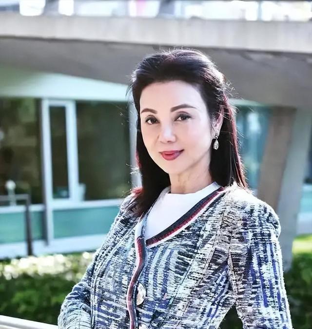 林建岳与前妻谢玲玲 林建岳谢玲玲结婚照片