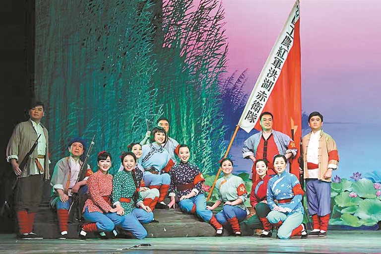 红湖赤卫队 红湖赤卫队主题歌原唱