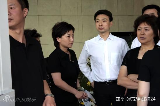 贺红梅老公 贺红梅的丈夫简历