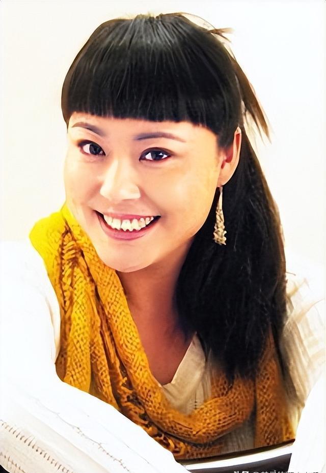 李菁开车 李菁在干什么