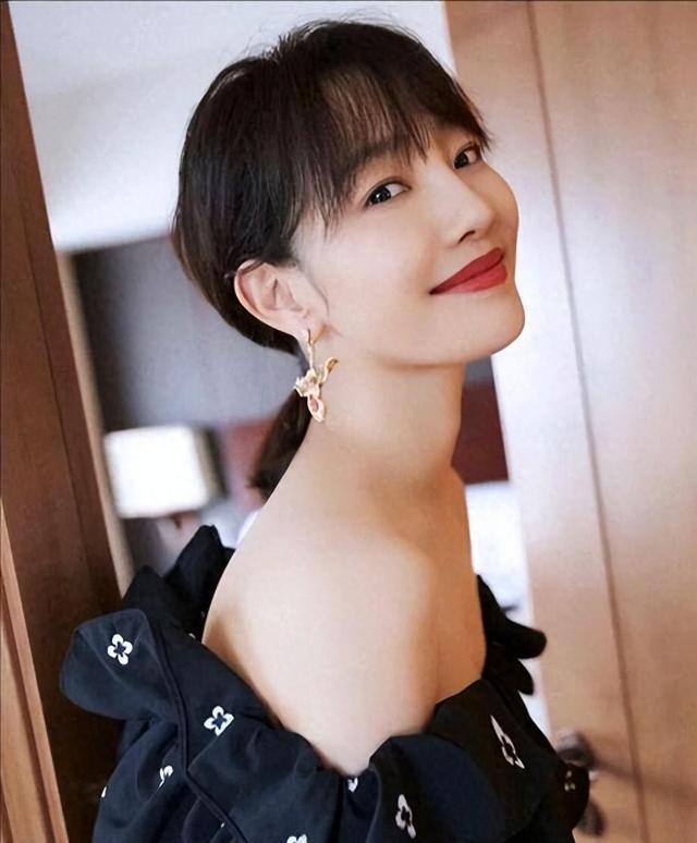 羽凡白百合 羽凡打断白百何腿