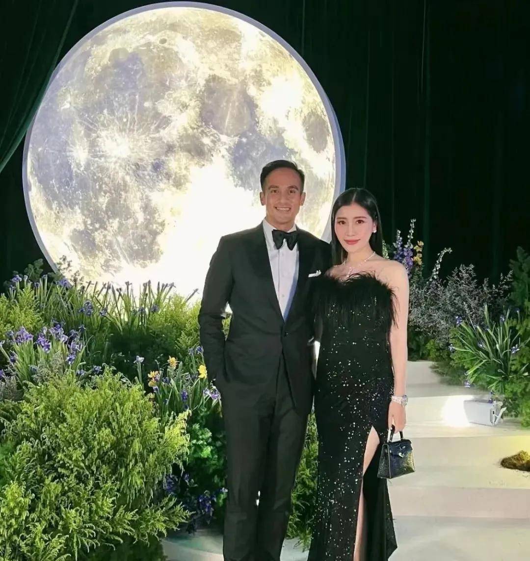 朱丽倩家族 朱丽倩家族生意