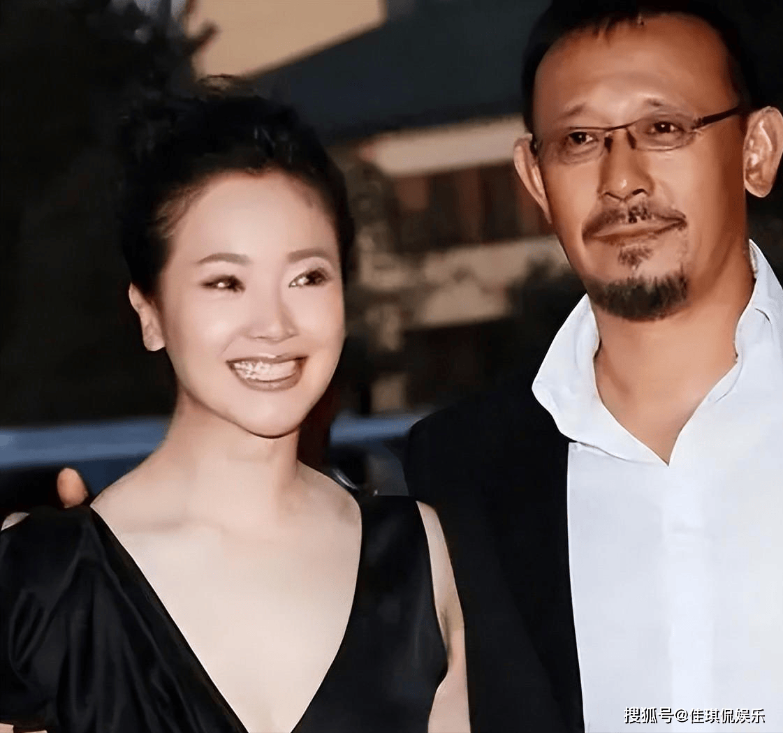 左小青老公的团体材料 左小青老公是谁?揭秘左小青的四段情史 左小青老公的团体材料 左小青老公是谁?揭秘左小青的四段情史