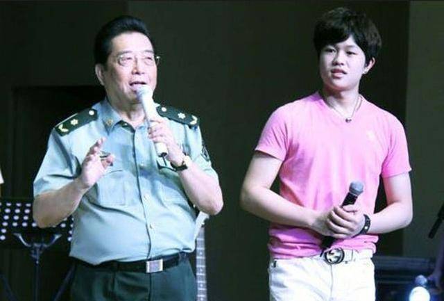 付笛声儿子 付笛声儿子付豪照片 付笛声儿子 付笛声儿子付豪照片