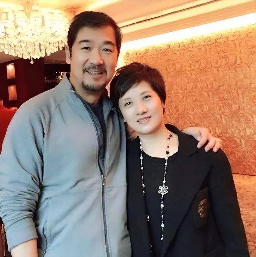张铁林的妻子 张铁林的妻子材料简介 张铁林的妻子 张铁林的妻子材料简介