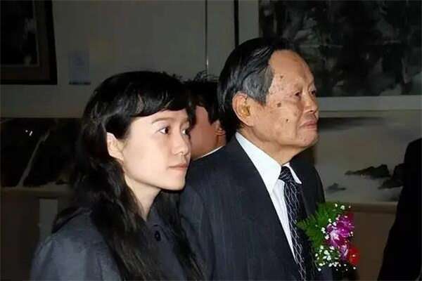 翁帆的爸爸 翁帆的爸爸是干啥的