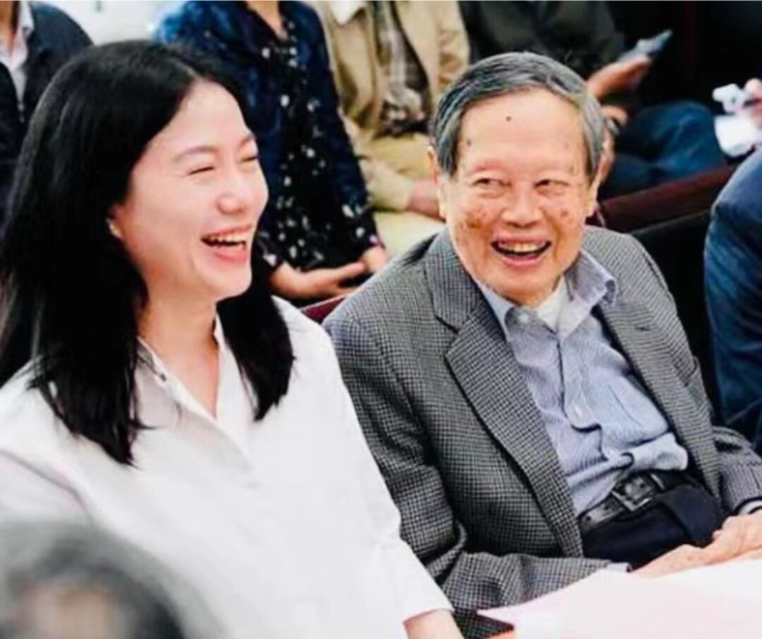 翁帆的爸爸 翁帆的爸爸是干啥的 翁帆的爸爸 翁帆的爸爸是干啥的