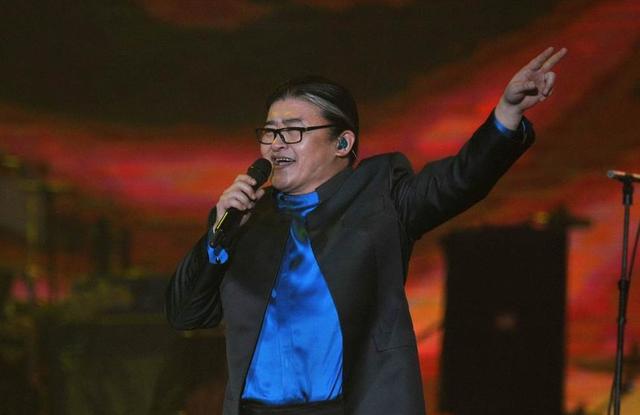 刘欢股骨头坏死现状 刘欢股骨头在哪手术的 刘欢股骨头坏死现状 刘欢股骨头在哪手术的