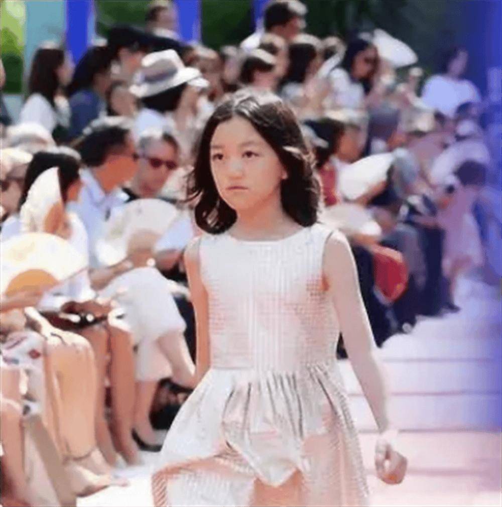 李嫣海员服造型 李嫣海员服造型图片大全 