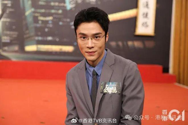 江欣燕老公 张卫健江欣燕年轻合影 