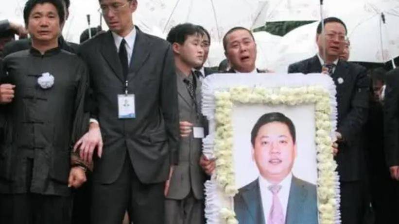 王均摇简介 王均摇简介司机 王均摇简介 王均摇简介司机