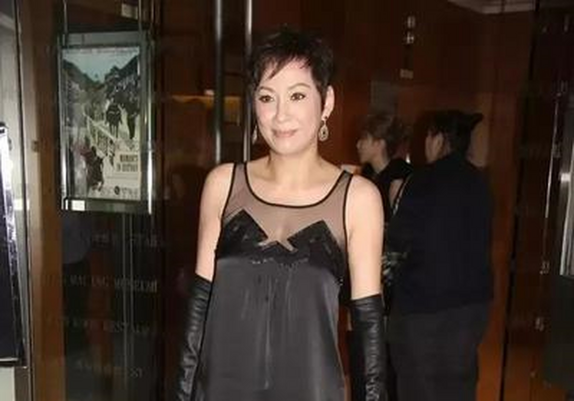 周润发前妻余安安颁布发表当外婆 周润发妻子余安安照片 周润发前妻余安安颁布发表当外婆 周润发妻子余安安照片