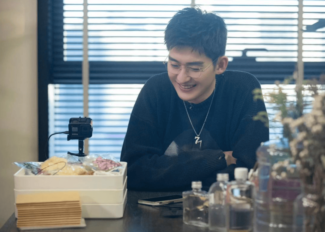 张翰终于可以安心吃牛肉面了 张翰5年了终于可以吃牛肉面了