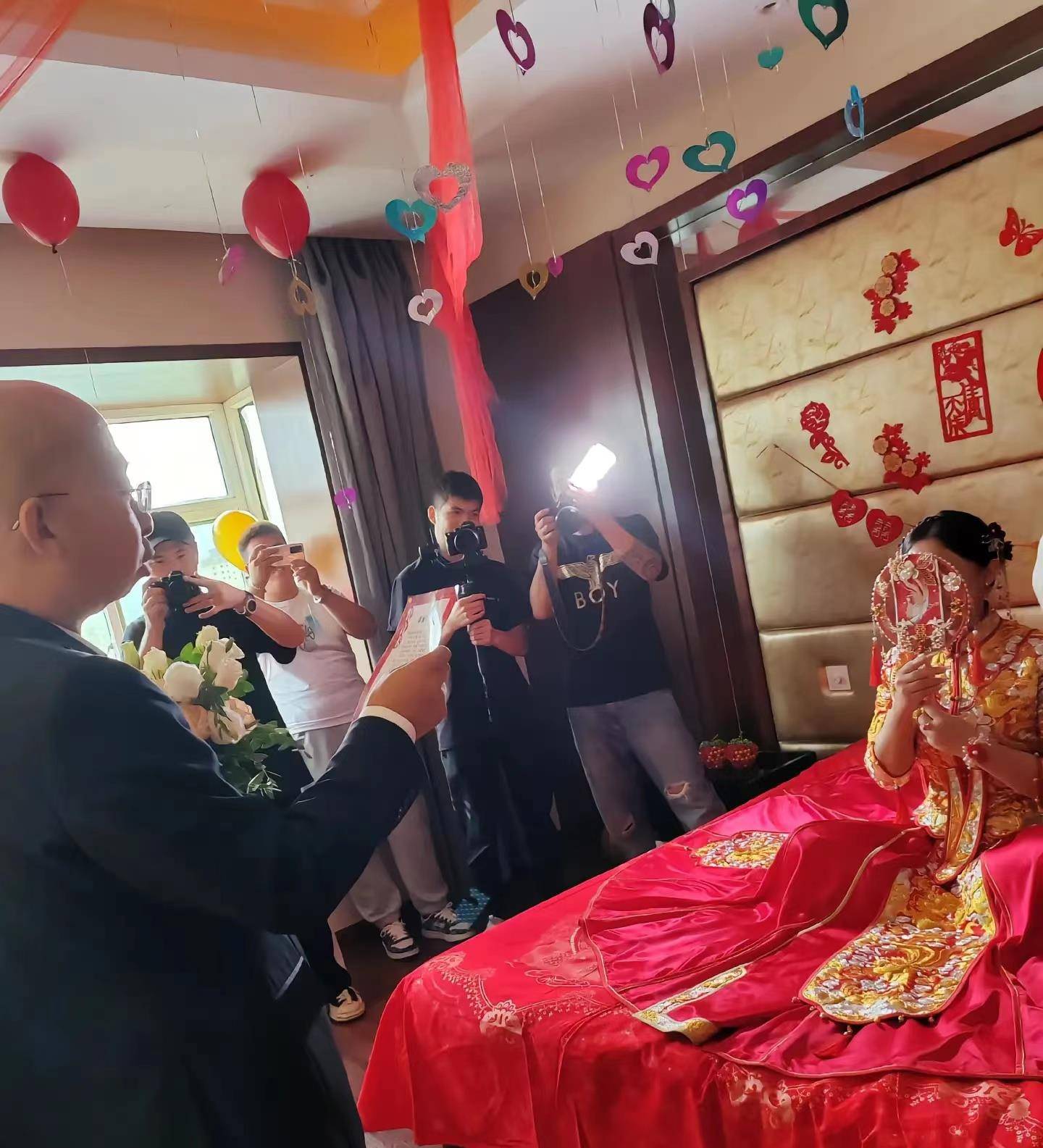 巨兴茂妻子团体材料 巨兴茂现任妻子叫什么名字 巨兴茂妻子团体材料 巨兴茂现任妻子叫什么名字