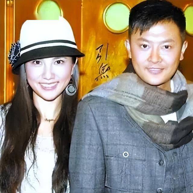 印小天妻子真实身份 印小天妻子谁引见的 印小天妻子真实身份 印小天妻子谁引见的