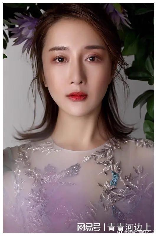 李依晓整容前后的简单介绍