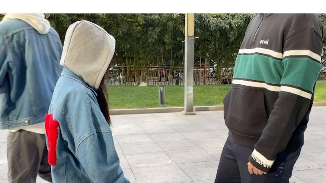 女朋友太矮抱着做 女朋友小个子抱着