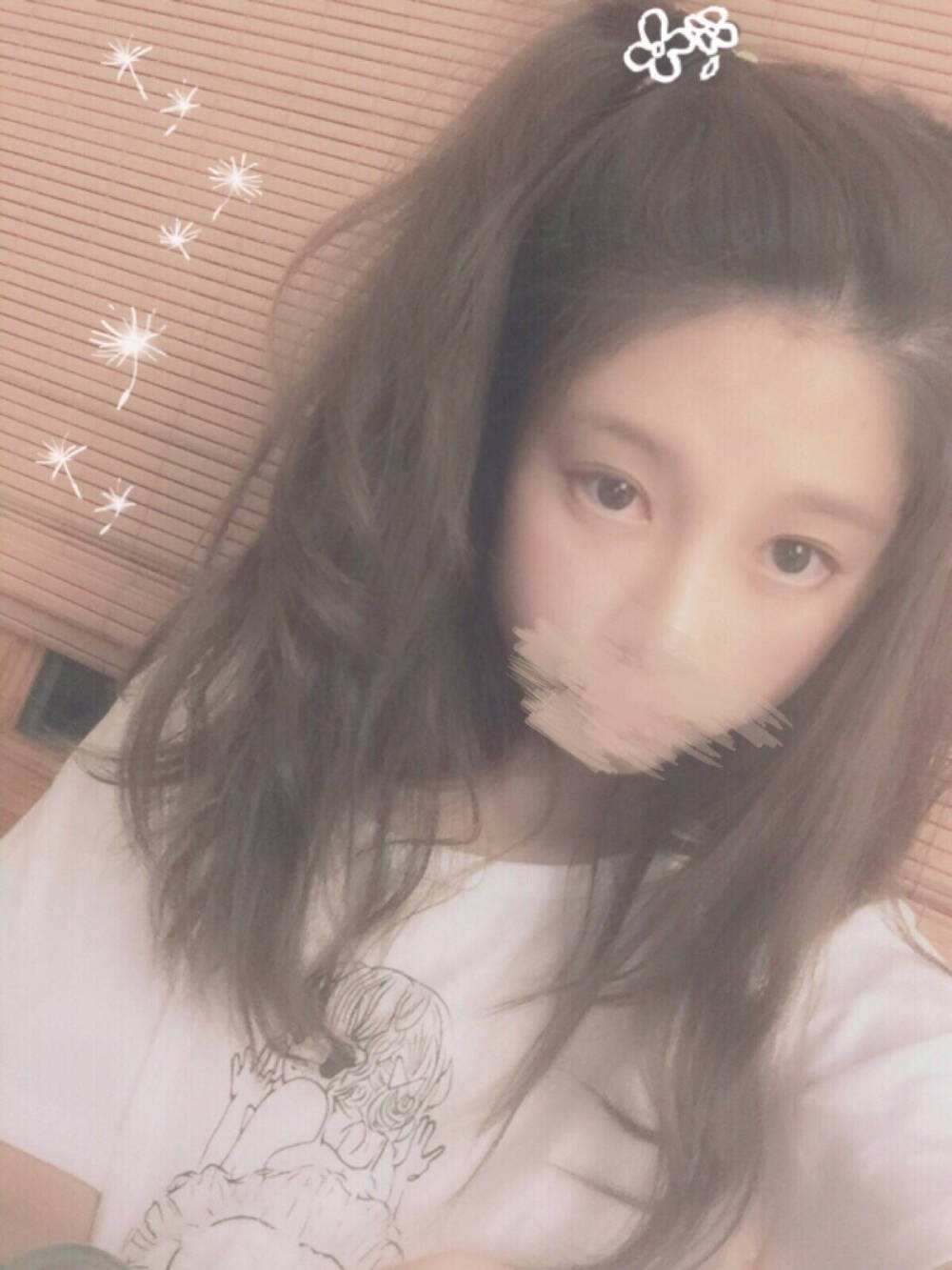 梁镜凡 梁镜凡图片 
