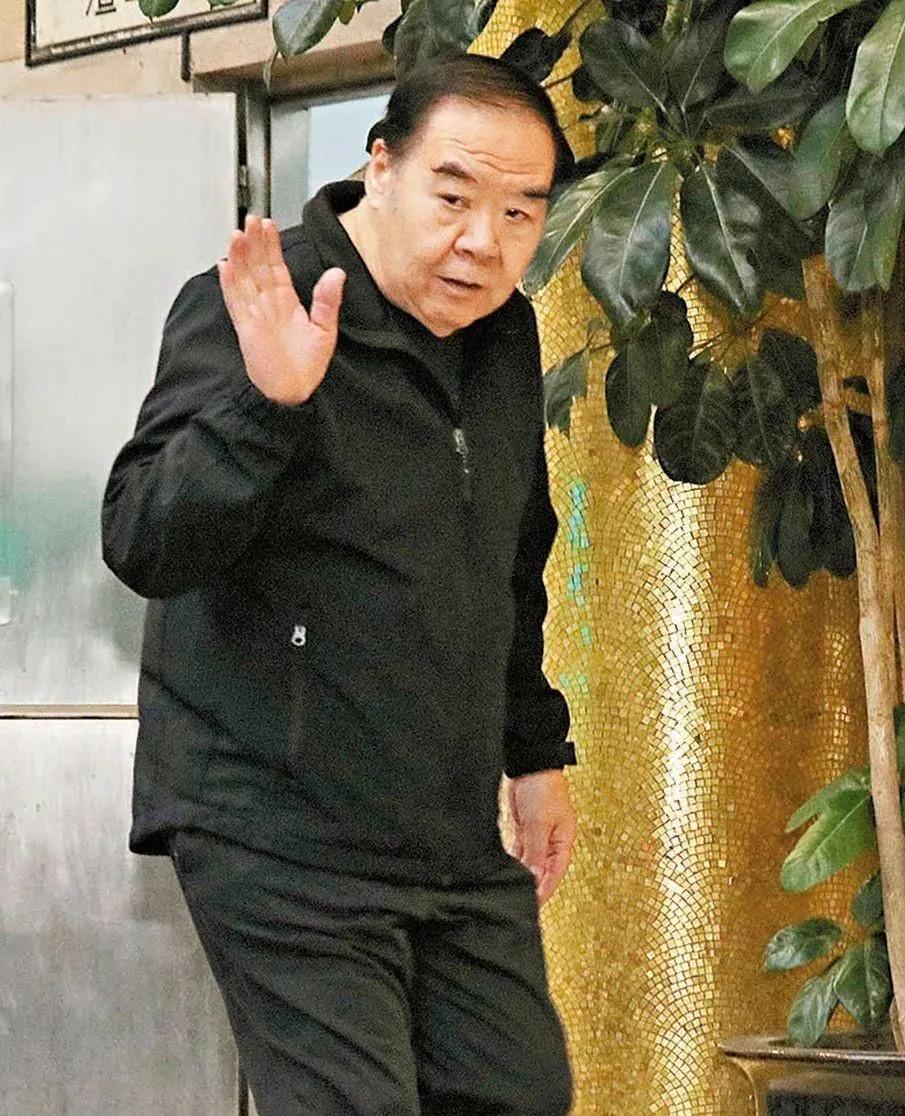 朱丽倩的父亲 朱丽倩的父亲朱建成 朱丽倩的父亲 朱丽倩的父亲朱建成
