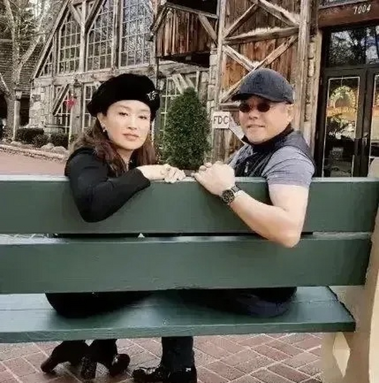 周立波结婚照 周立波结婚证婚人是谁