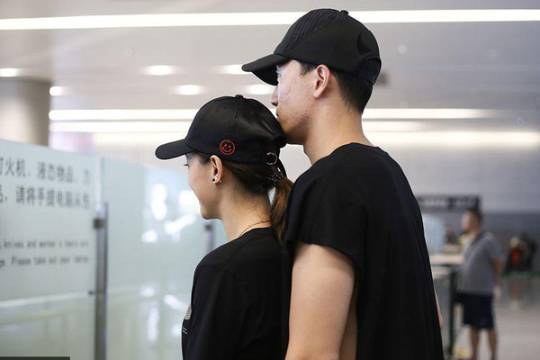 刘翔吴莎同框现身 刘翔吴莎到底怎么回事 刘翔吴莎同框现身 刘翔吴莎到底怎么回事