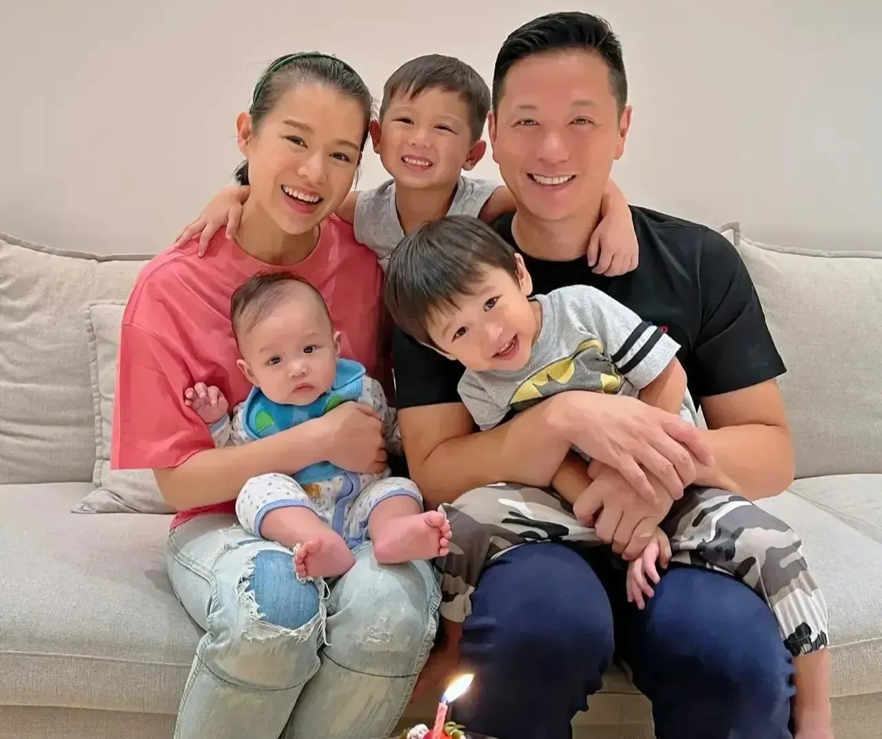 胡杏儿三胎儿子照片 胡杏儿三胎孕照 胡杏儿三胎儿子照片 胡杏儿三胎孕照
