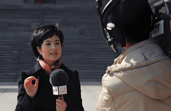 张泉灵的老公 张泉灵的老公李铁简历 张泉灵的老公 张泉灵的老公李铁简历