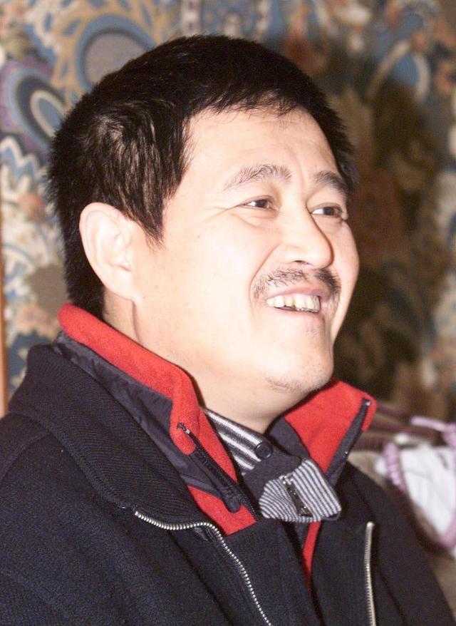 赵本山儿子工资7500 赵本山儿子公司 