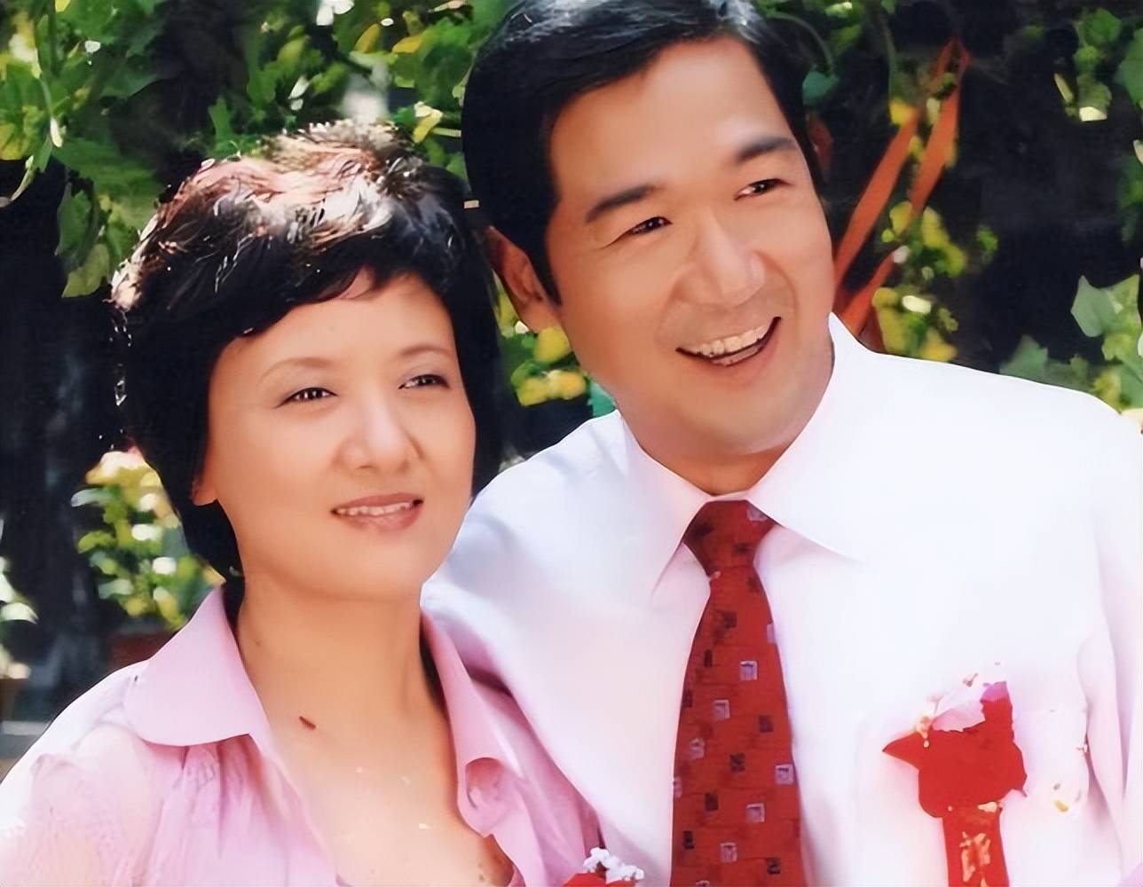 邓婕前夫 邓婕原来老公是谁 