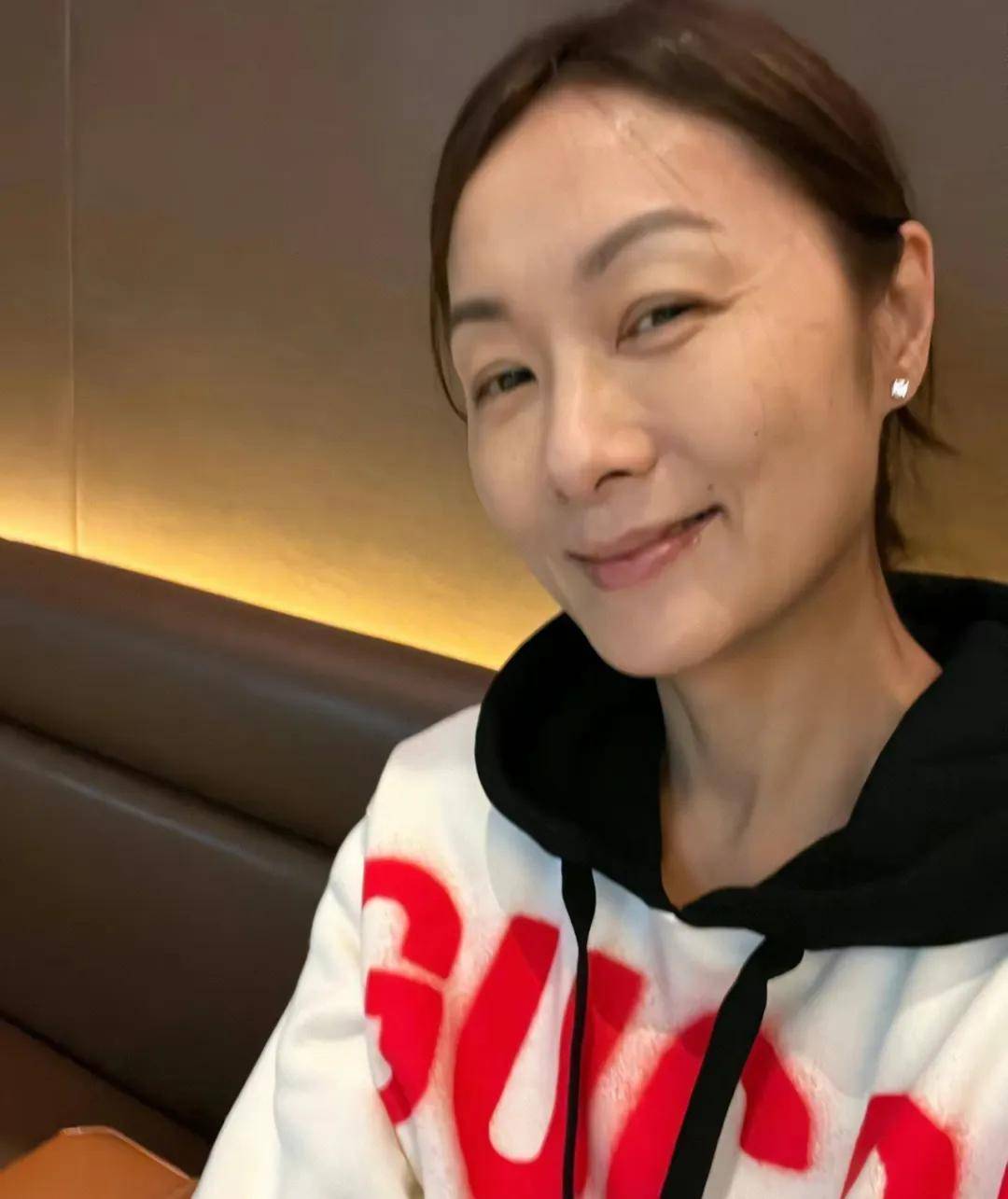 郑家榆艺术照 郑家榆访谈 郑家榆艺术照 郑家榆访谈