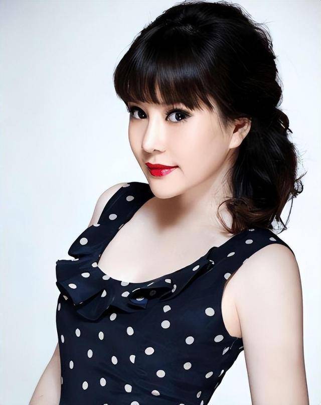 侯耀文前妻 侯耀文的媳妇原因 