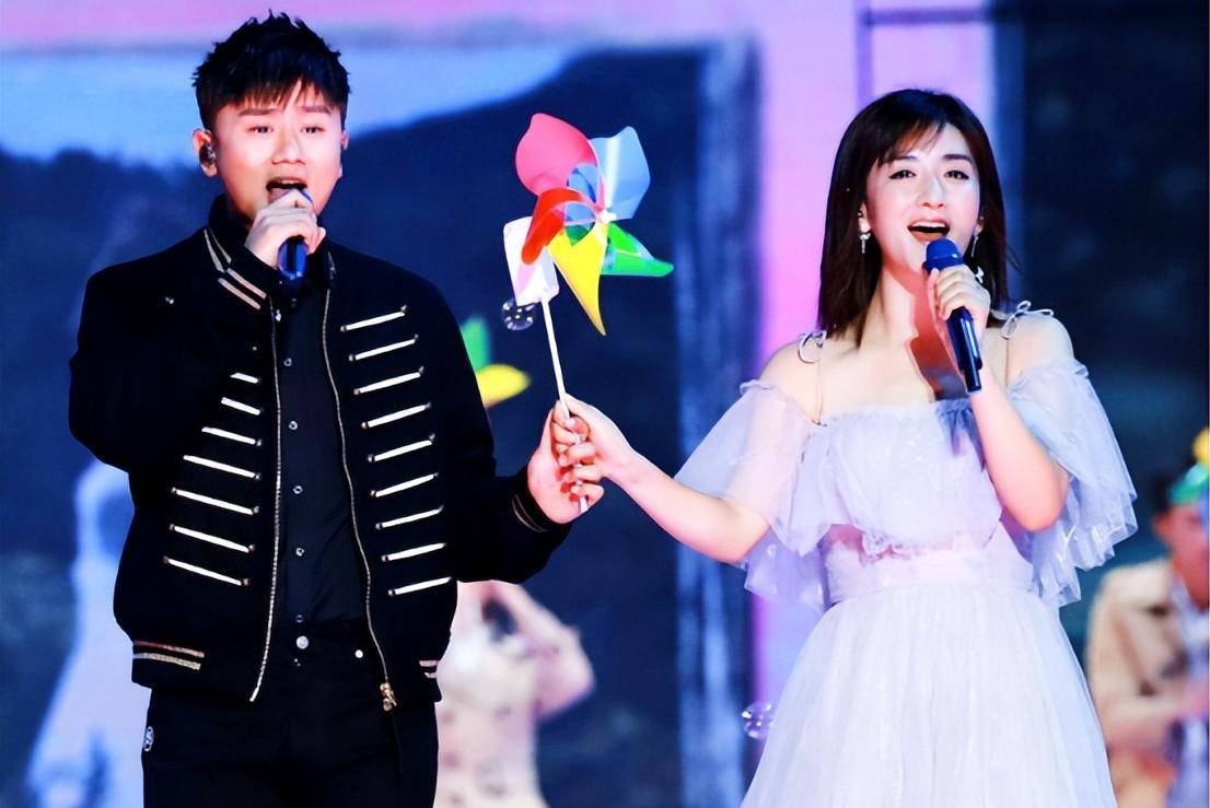 张杰谢娜微博 张杰突发生理反应 