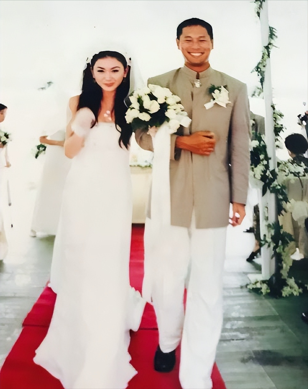 温碧霞春秋 温碧霞春秋成婚了吗 温碧霞春秋 温碧霞春秋成婚了吗