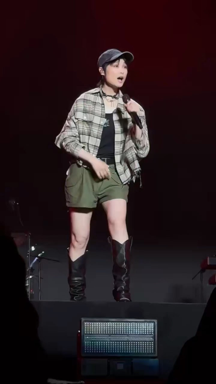 李宇春滴滴答 小小时差滴滴答是什么歌 