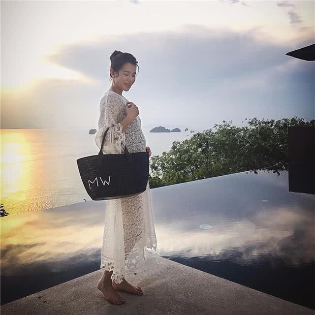 胡杏儿二胎产子 胡杏儿公布二胎性别 