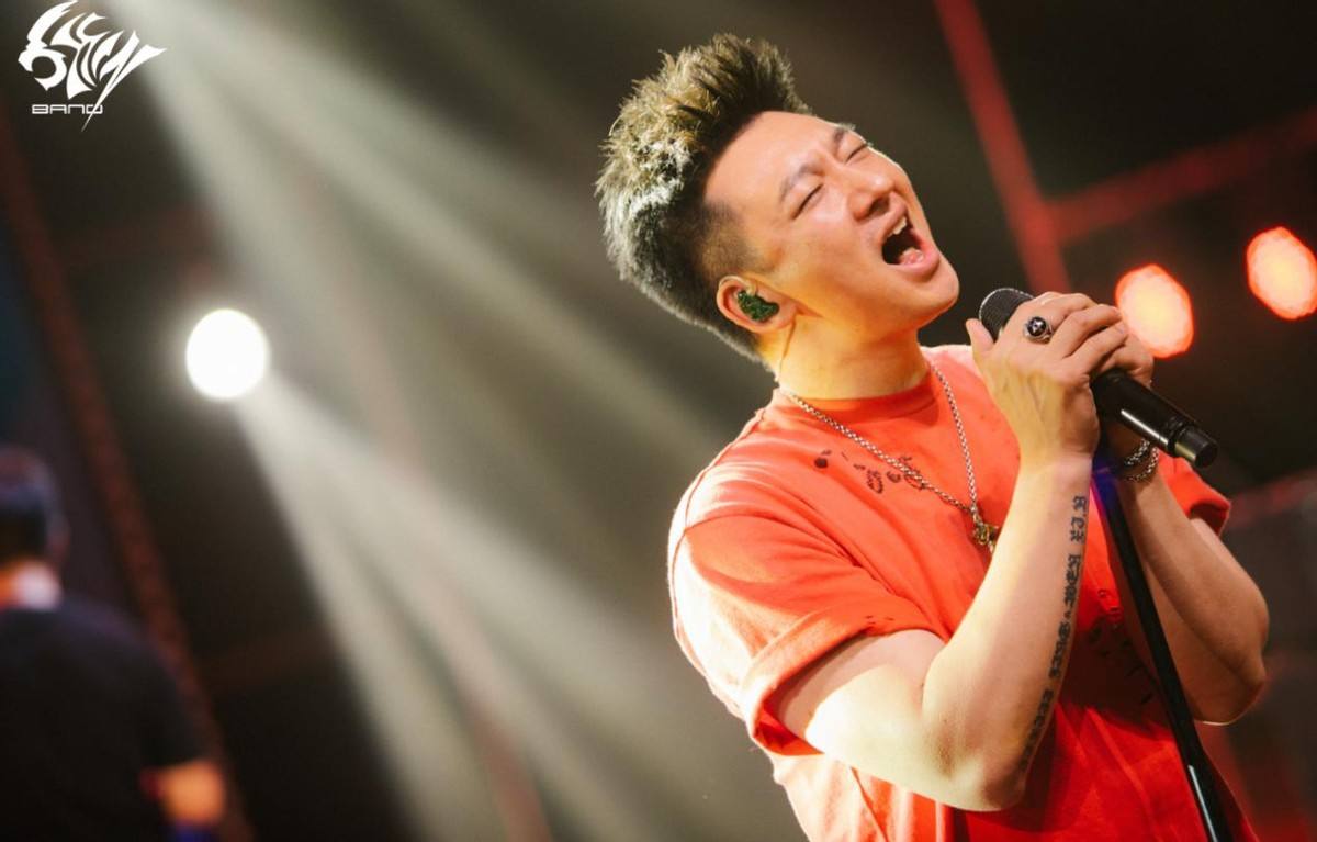 信乐团的新主唱 信乐团主唱去哪了 信乐团的新主唱 信乐团主唱去哪了